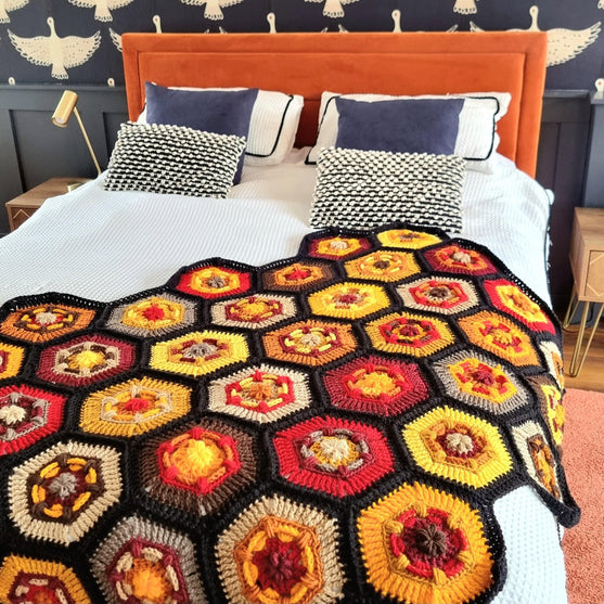 Hexagon Hugs - Blanket
1