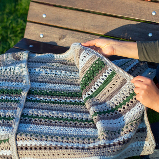 Debby - Cardigan
11