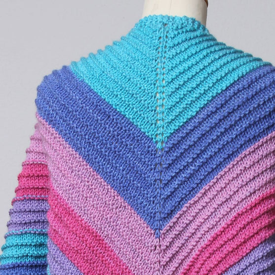 Knitted Shawl with Ridge Pattern
3