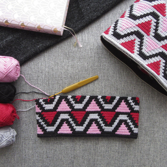 Ava - Cosmetic Pouch
5