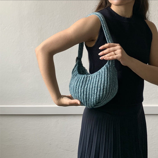 Lagoon - Pouch bag
4