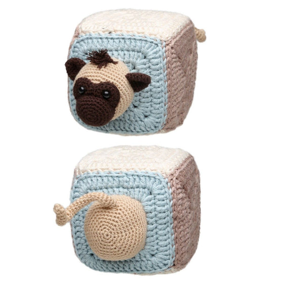 Stacking cubes - with animals
3