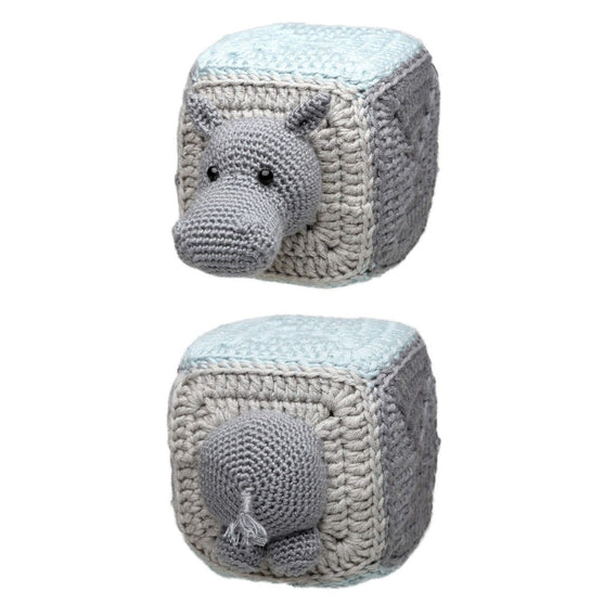 Stacking cubes - with animals
7