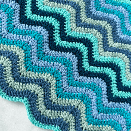 Blue Tides - Cowl
3