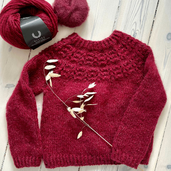 Lucia - Children’s Sweater
5