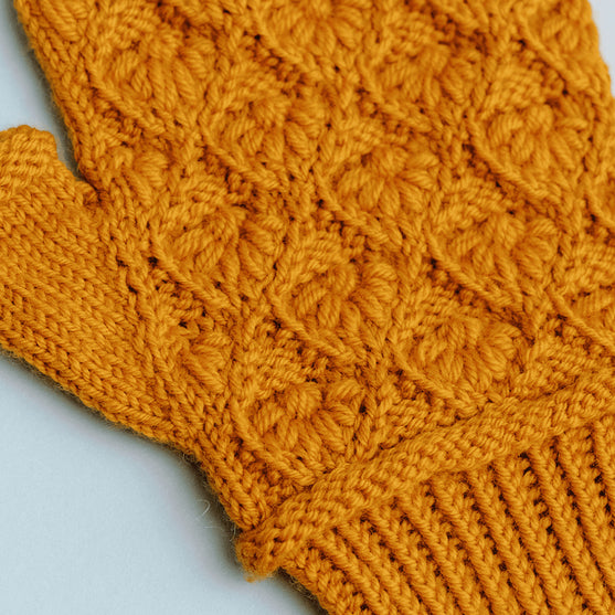Kvitka - Textured Flower Mittens
6