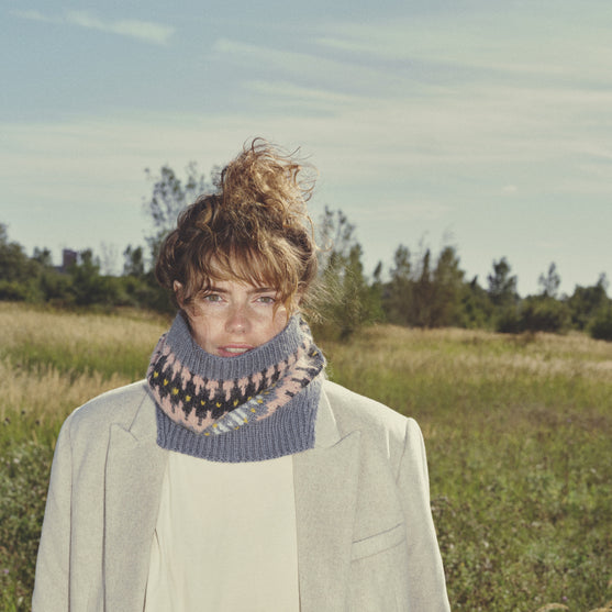 Dorthea - Cowl
1