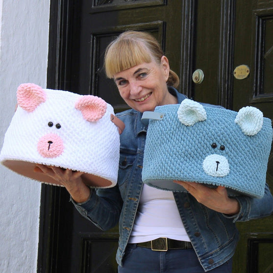 Teddy Basket Big with PU leather base
3