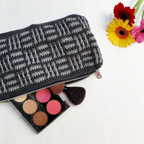 Checker - Makeup Pouch
2