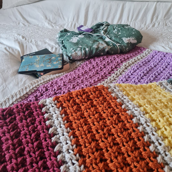 The Enchanted Dreams - Throw
4