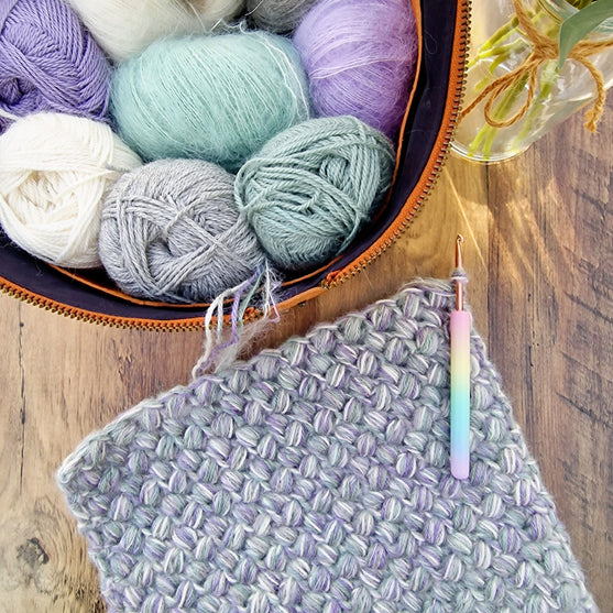 Chunky Puff Stitch - Cowl
3