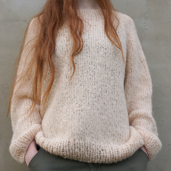 Celestia Sand - Sweater
5
