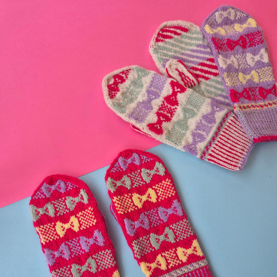 Bow Pop Mittens
9