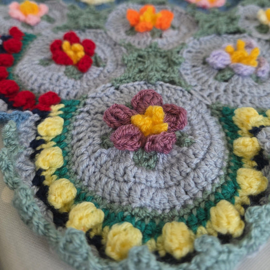 Macaroon Blossom - Blanket
6