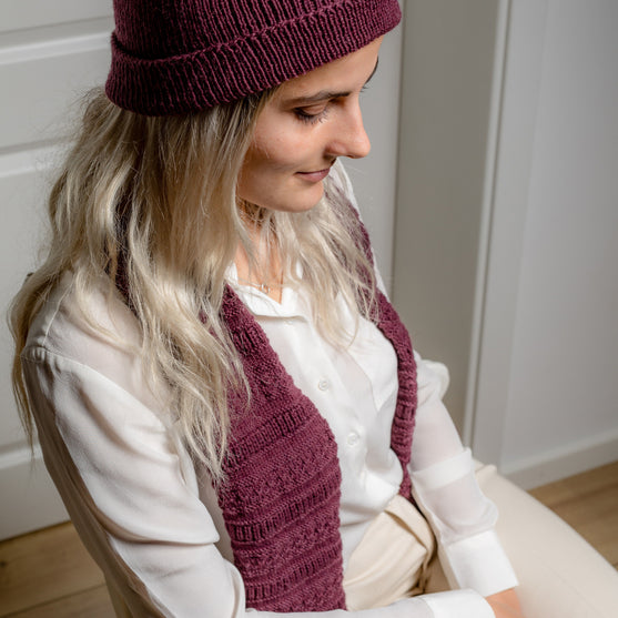 Estense Hat and Scarf
3