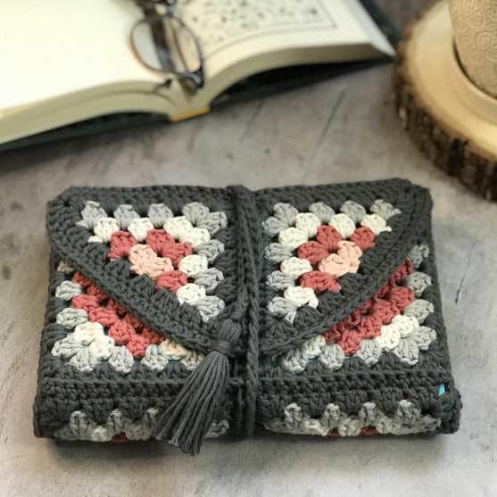 Stevie - Book Cozy
1