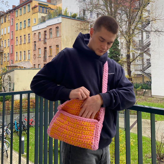 Trendy Messenger Bag
5