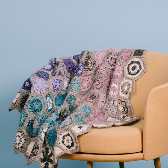 Aura - Motif Lapghan - #FrostandBloomCAL
11