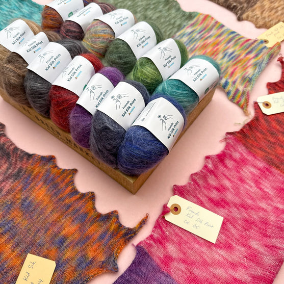 Friends Kid Silk Print - Friends
2