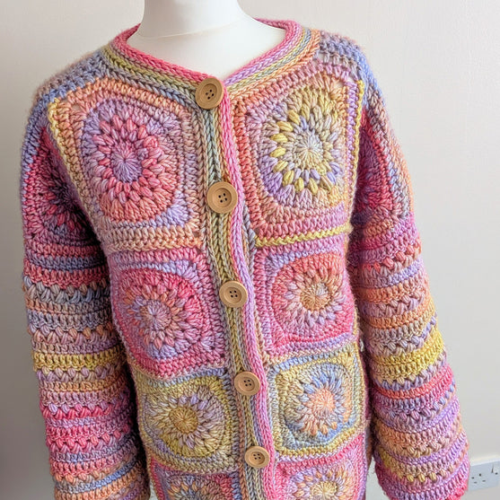 Dahlia - Cardigan
2