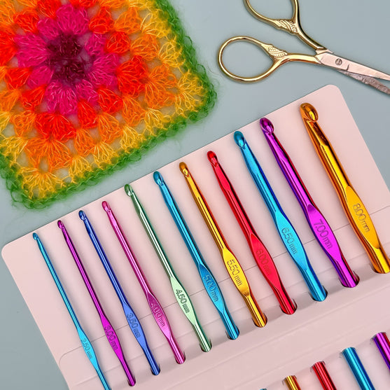 Alu Crochet Hook Set - 11 sizes - Hobbii
2