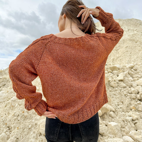 Amelia - Sweater
2