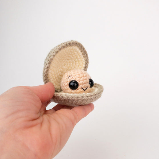 Cleo the Clam
3