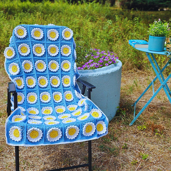 Daisy Land - Blanket
4