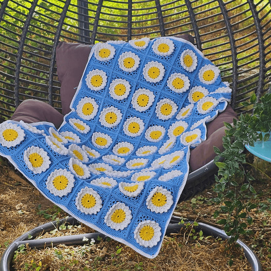 Daisy Land - Blanket
3