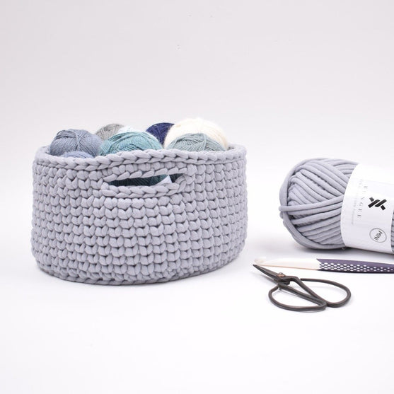 Bungee Basket with Handles - Big
4