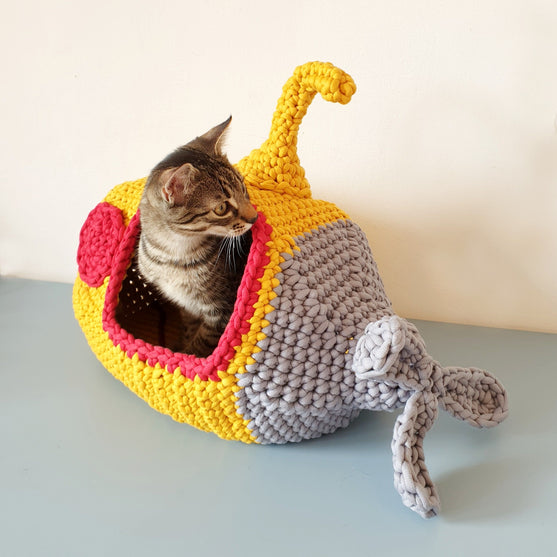 Captain Cat - Cat house
2