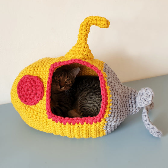 Captain Cat - Cat house
1