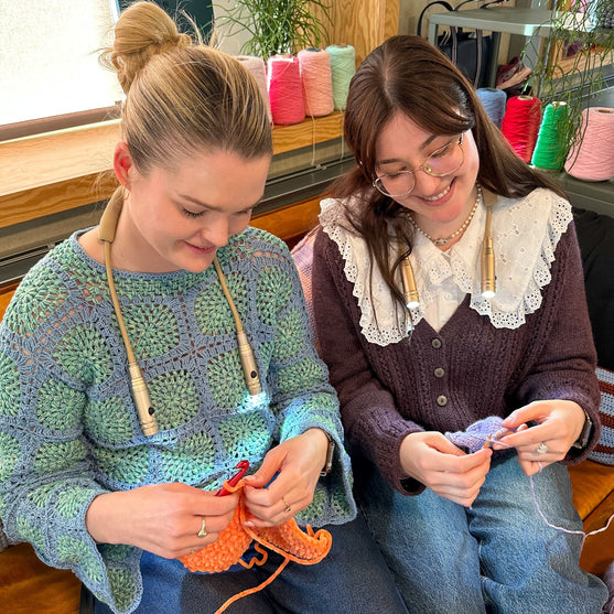 Neck Light Deluxe - Champagne - Hobbii
5