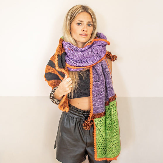 Hocus Pocus - Shawl
3