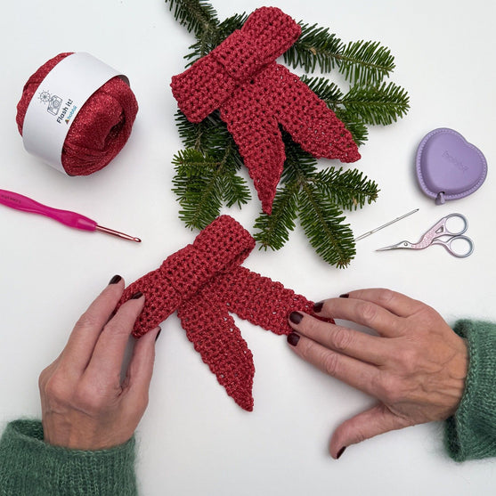 Crochet Bow - Christmas Decoration
7