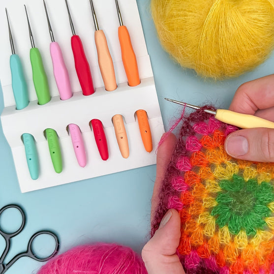 Easy Touch Crochet Hook Set - 6 sizes - Hobbii
2