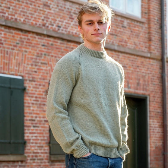 118-05 Ultimate Sweater
1