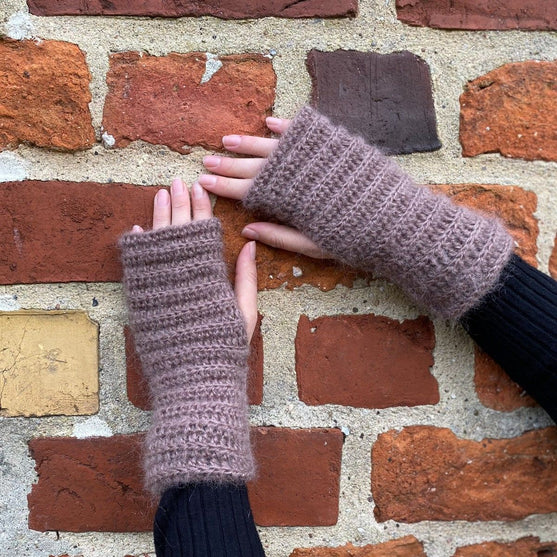 Delight – Wrist Warmers
2