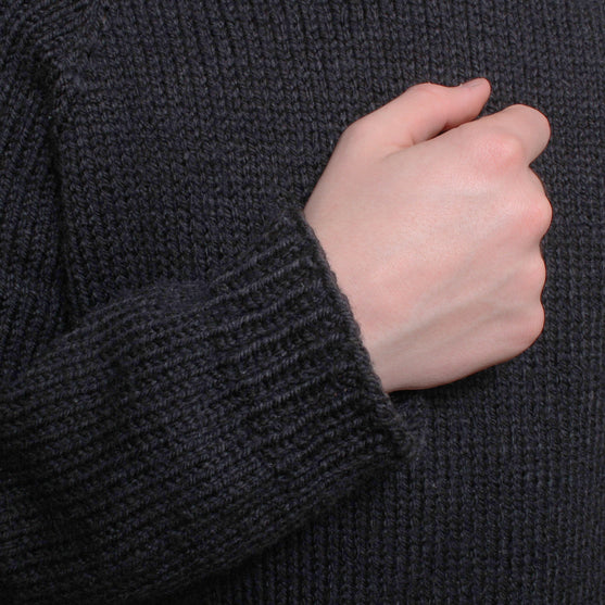 Elliot - Sweater
4
