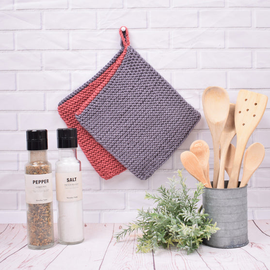 Pot holders with edge
3