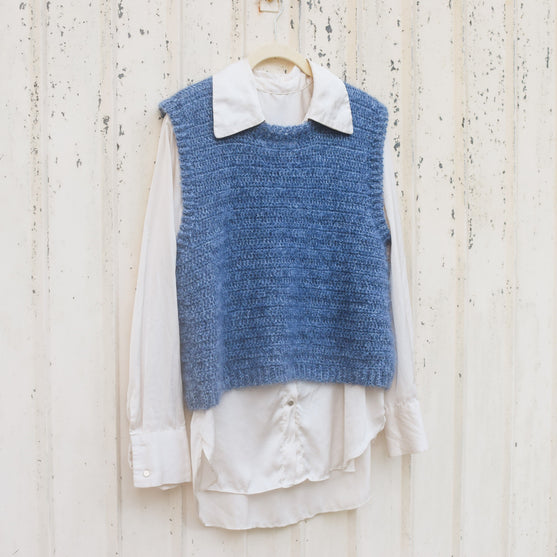 Essence - Vest
2