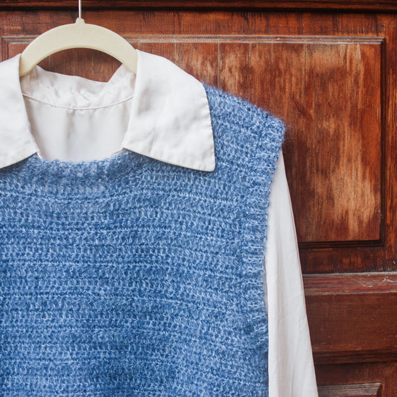Essence - Vest
6