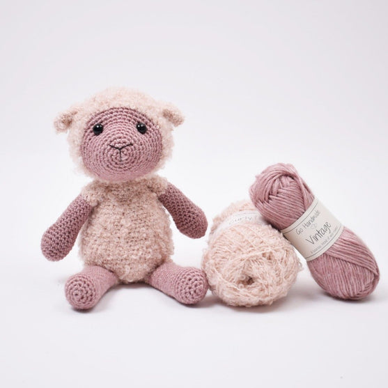 The sheep Lambert and Lana
2