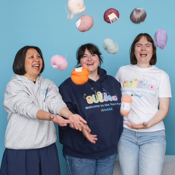 Love Hoodie - Yarniis (Limited Edition) - Hobbii
8