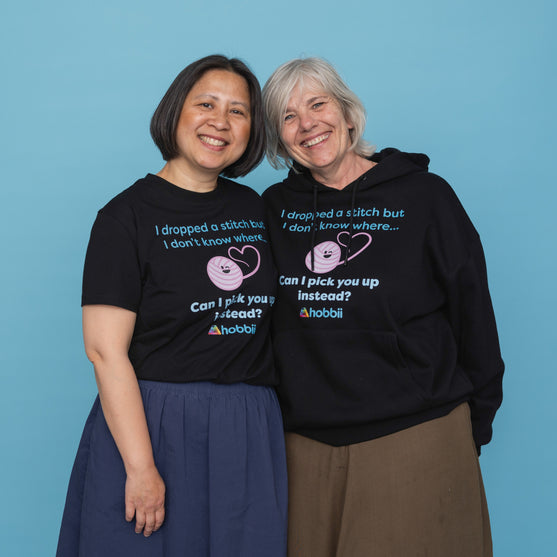 Dropped A Stitch T-shirt - Yarniis (Limited Edition) - Hobbii
6