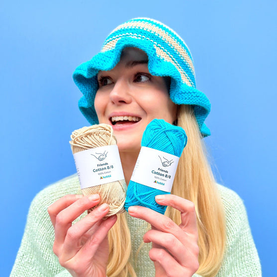 Sopka - Bucket hat with ruffles
4