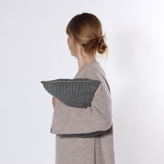 Als Cushion
4