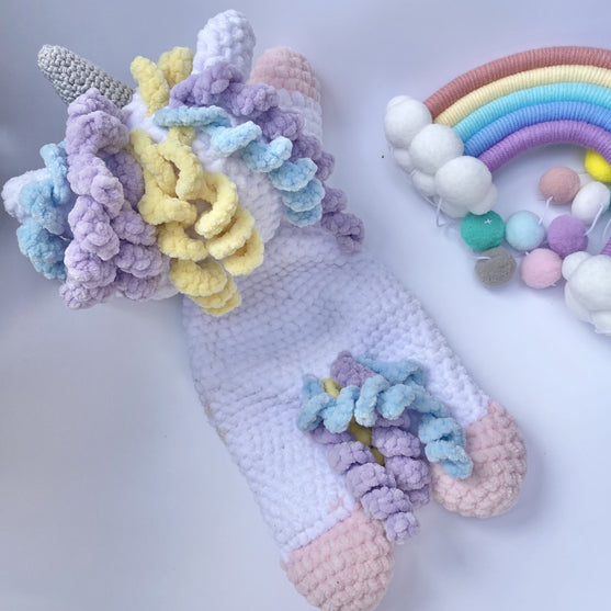 Luna the Unicorn - Lovey
5