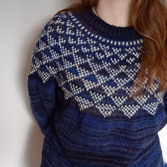 Triangle - Sweater
1