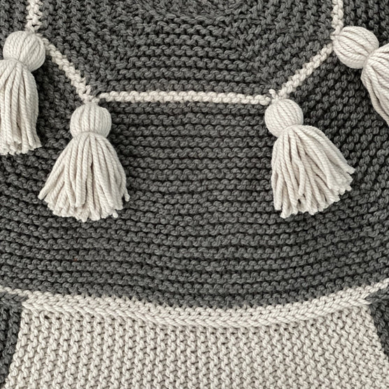 Festive Tassels - Christmas Tree Skirt
3